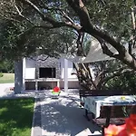 Enelani Apartments Konukevi 3*