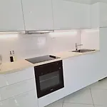 Enelani Apartments 3*