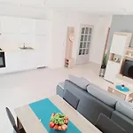 Enelani Apartments Konukevi