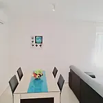 Enelani Apartments Konukevi Kastela