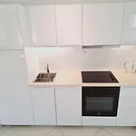 Enelani Apartments 3*