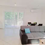 Enelani Apartments