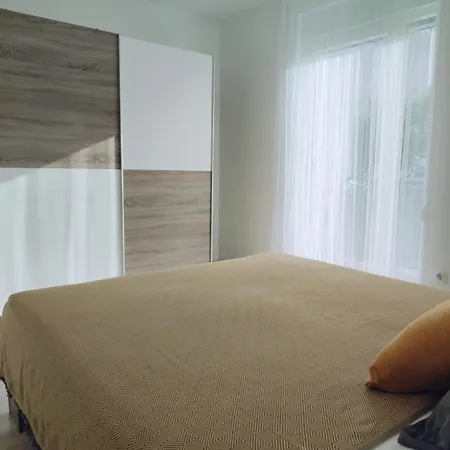 Enelani Гостевой дом Каштела