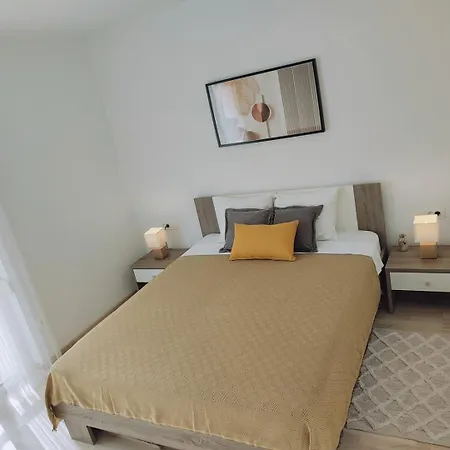 Enelani Apartments Guest house 3*