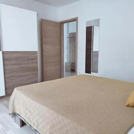 Enelani ゲストハウス Kaštela