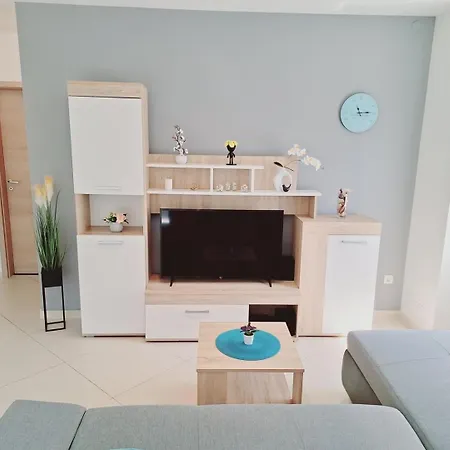 Enelani ゲストハウス