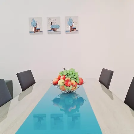 ゲストハウス Enelani Kaštela