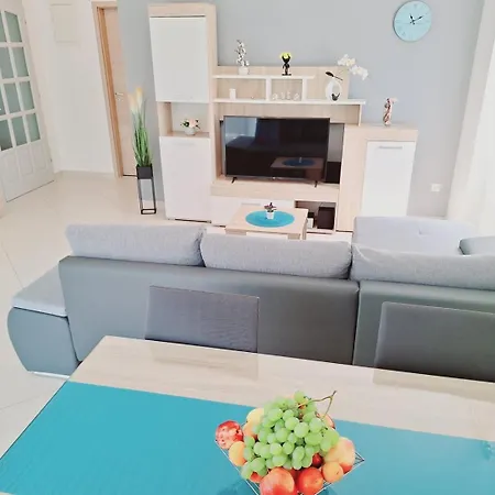 ゲストハウス Enelani